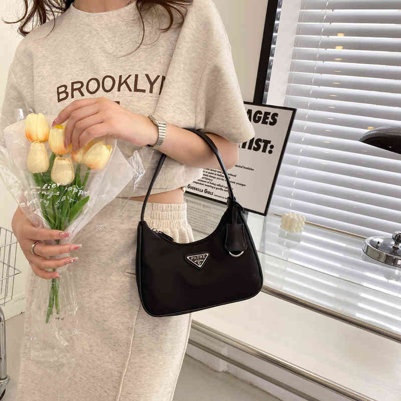 

Handbags 2022 new hobo popular shoulder women's underarm simple solid color hand, White