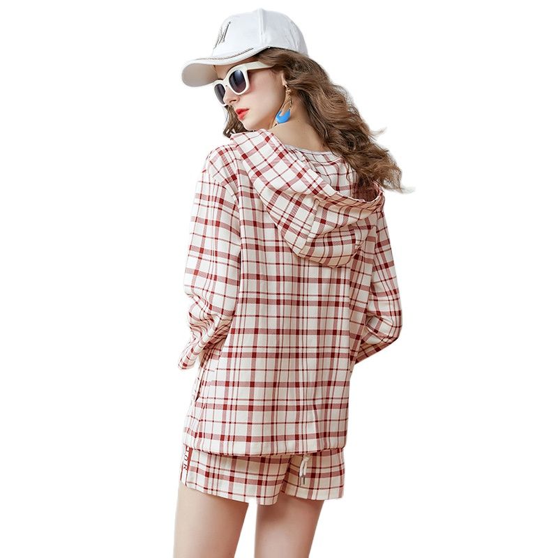 2022 Women Striped Two Piece Pant Set Long Sleeve Sweatshirts Hoodies and Sports Mini Shorts Running 2 Piece Suit Autumn Winter Fine Elegant Woma