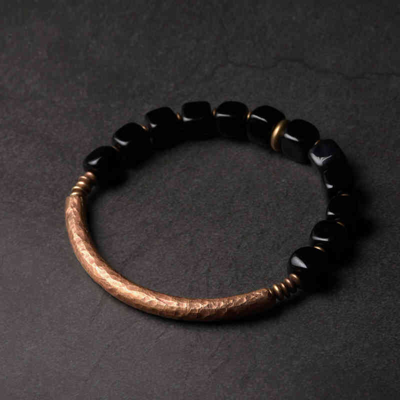 Bangle Designer Bracelet en obsidienne noire cubique avec accessoires en cuivre antique fabriqués à la main Bijoux en pierre de protection à la m
