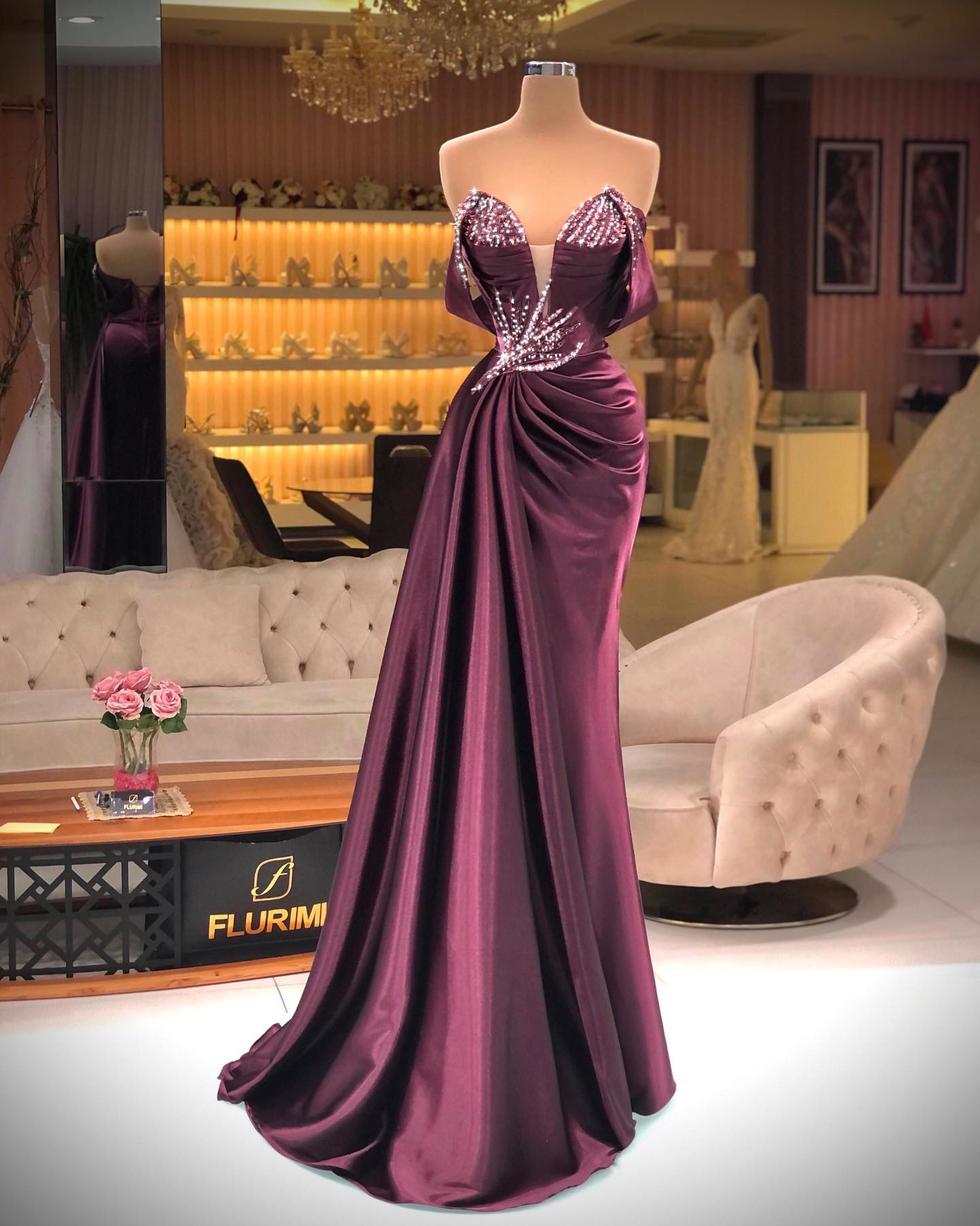 Burgundy New Design Mermaid Evening Dresses Sleeveless V Neck Strapless Satin Floor Length Train Beaded Appliques Sequins Pearls Party Prom Dress