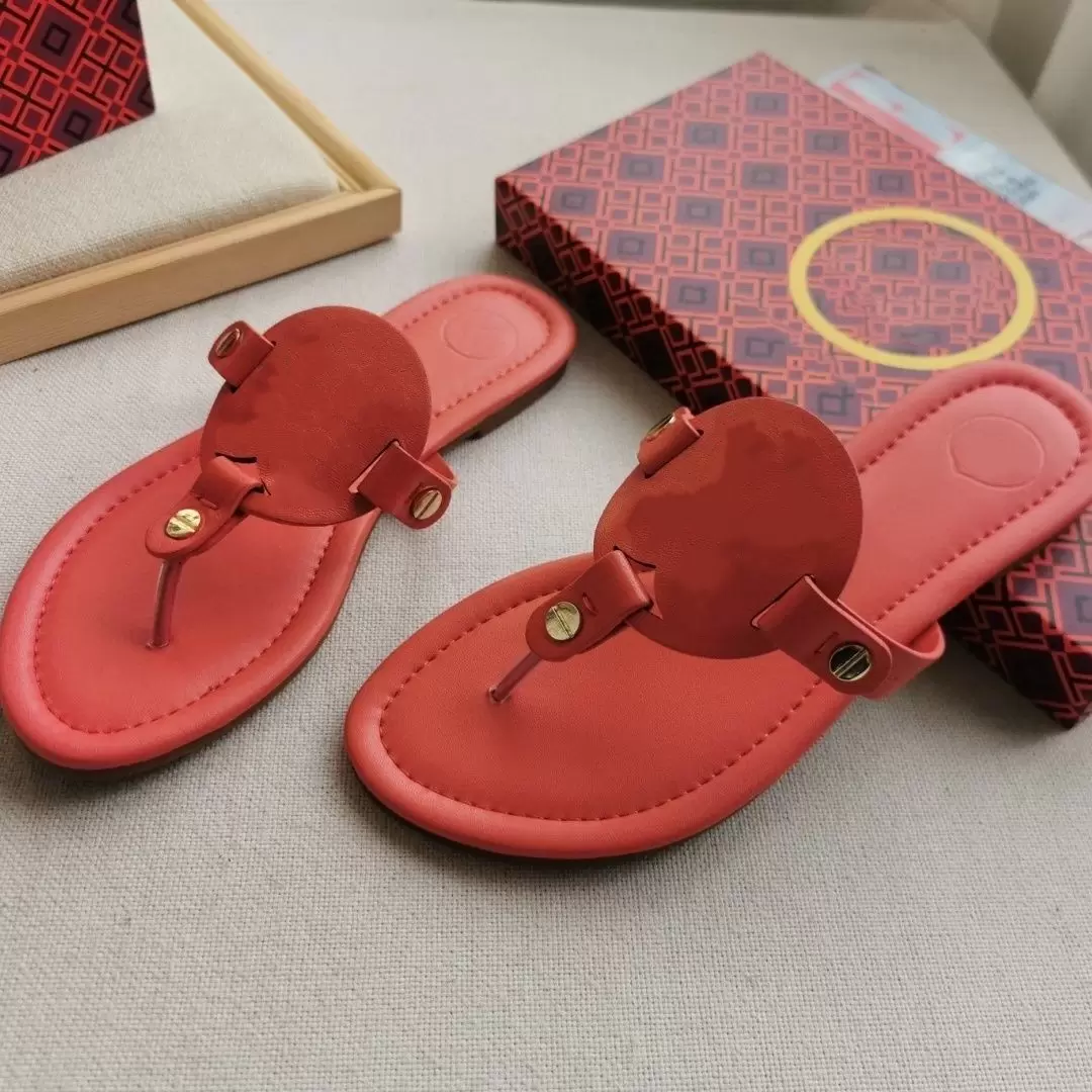 Designer Sandals For Women Ladies Hollowed out pattern Flats Low Heels Slippers Fashion Luxe Tories Slides Rubber Summer Flip Flops Outdoor Beach Sh