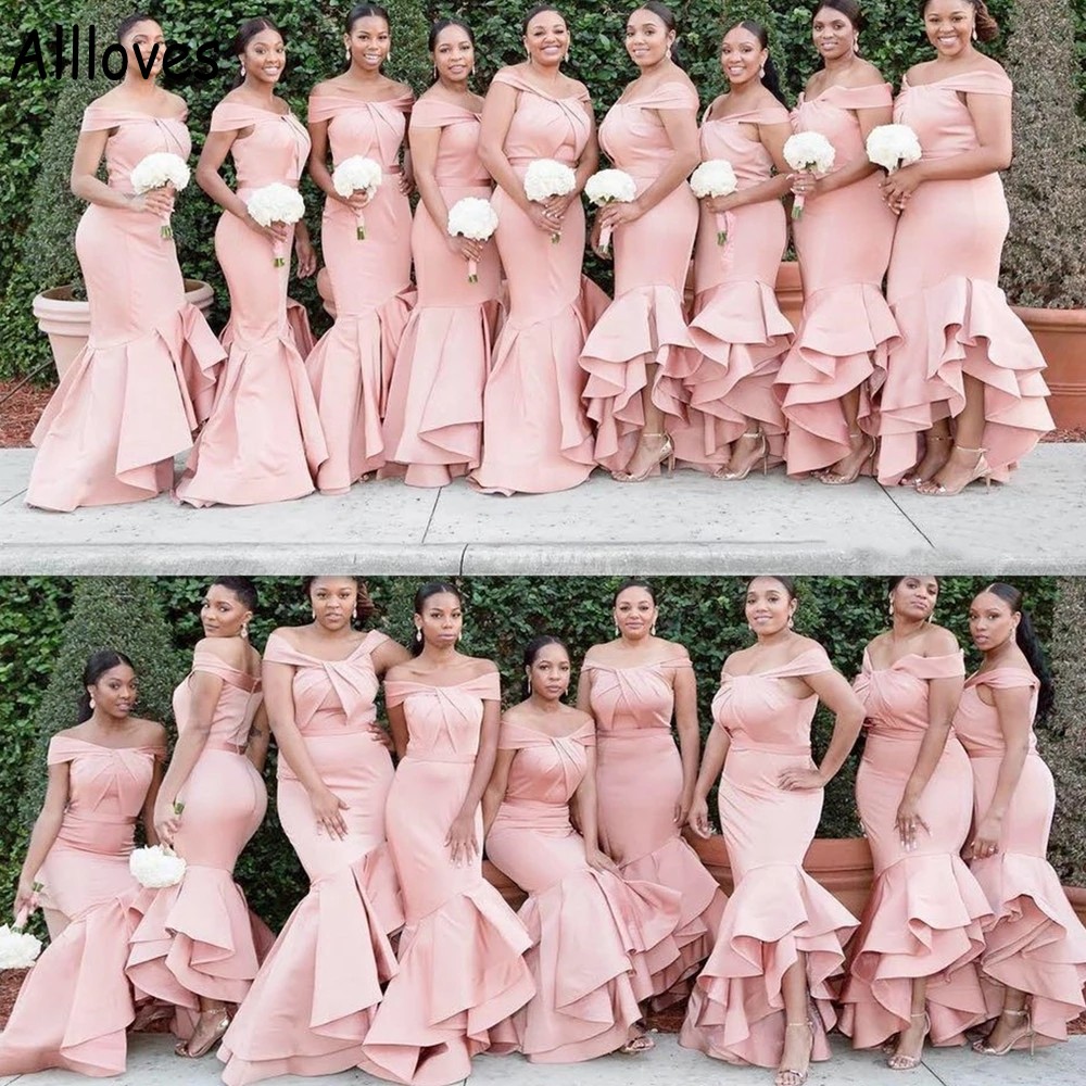 Robes de demoiselle d'honneur de sirène de filles africaines roses pour le mariage hors épaule hi-lo robes de demoiselle d'honneur froncées en sa