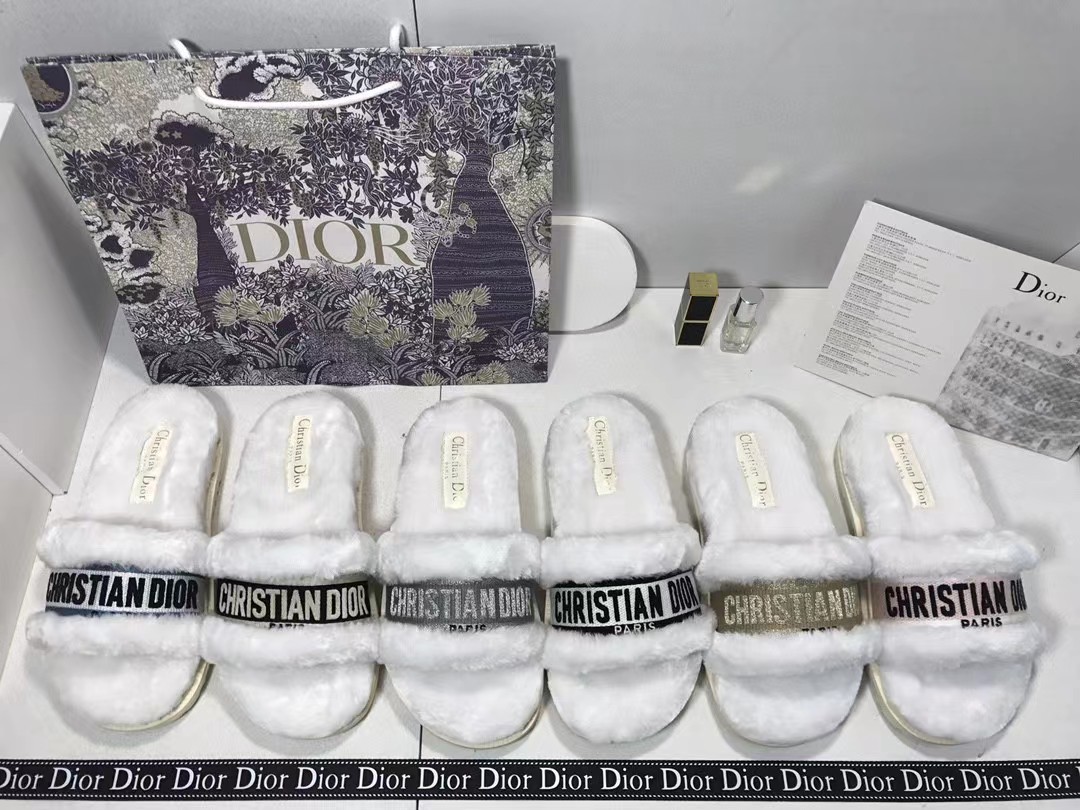 

Brand Slippers Dupe AAAAA Wool Slippers Boots Women Fur Slides Winter Enameled Black White Ladies Sandals Girl Fuzzy Furry Flip Flops 35-40 with box, Hz 15