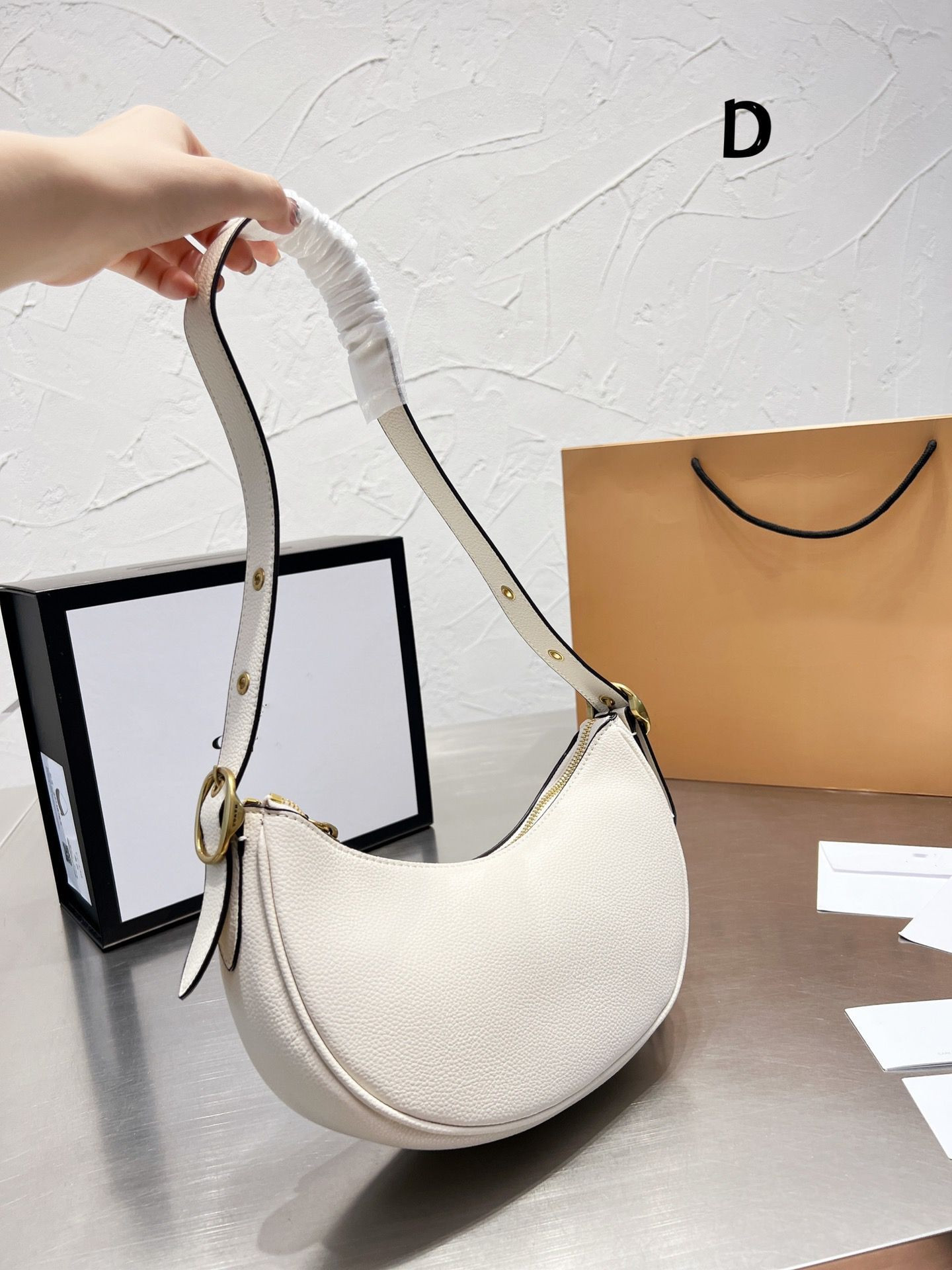 

Top Quality Designer Luna Bags Classic Womens Cowhide Hobo Purses Luxury Small Size 25cm Handbag Clutch Real Leather Crossbody Shoulder coch Bag