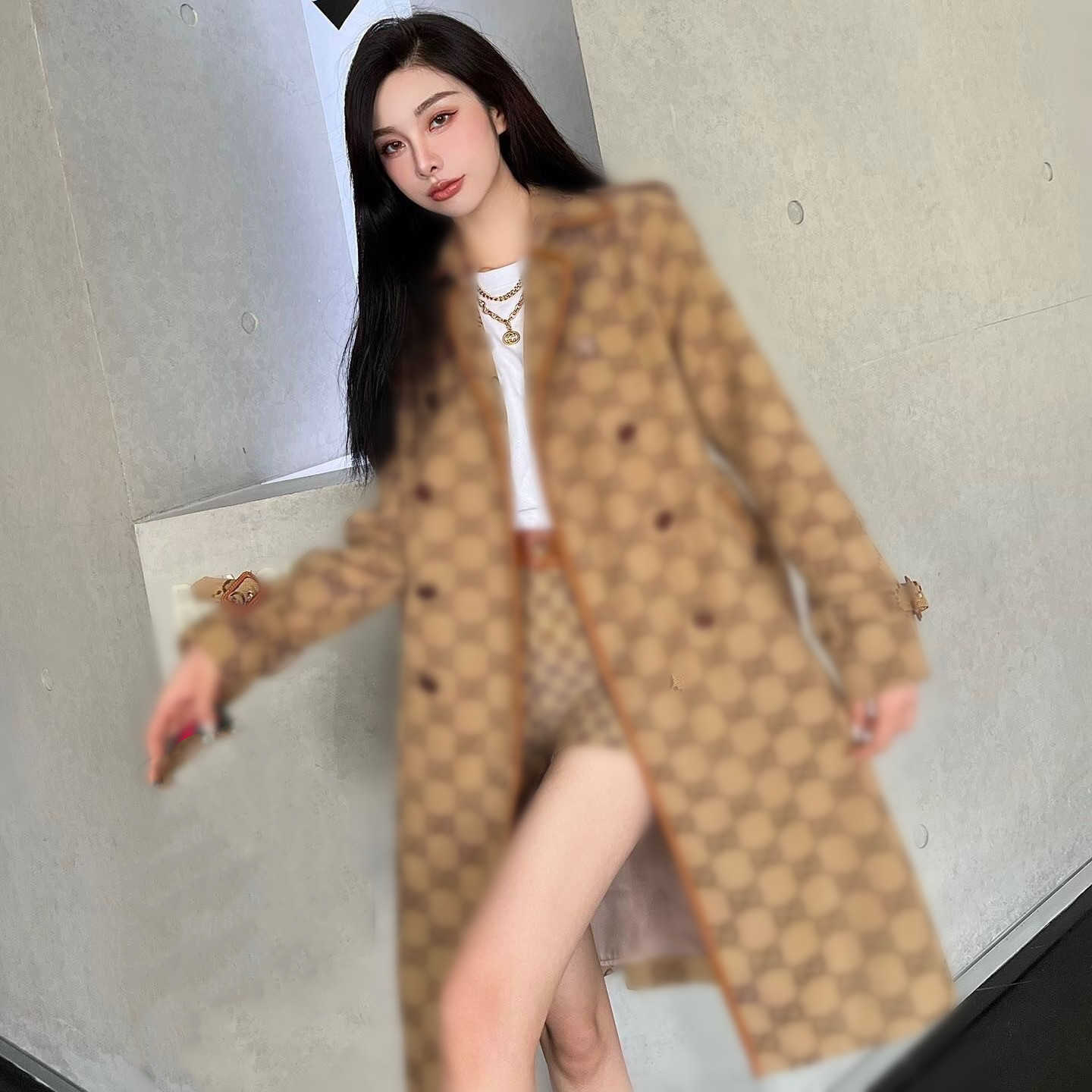 Italie Designer Coats Autumn Winter Cape New Jacquard Windbreaker manteau Femmes à Long Temperament Paris Retro Show Thin Double-Basted Top