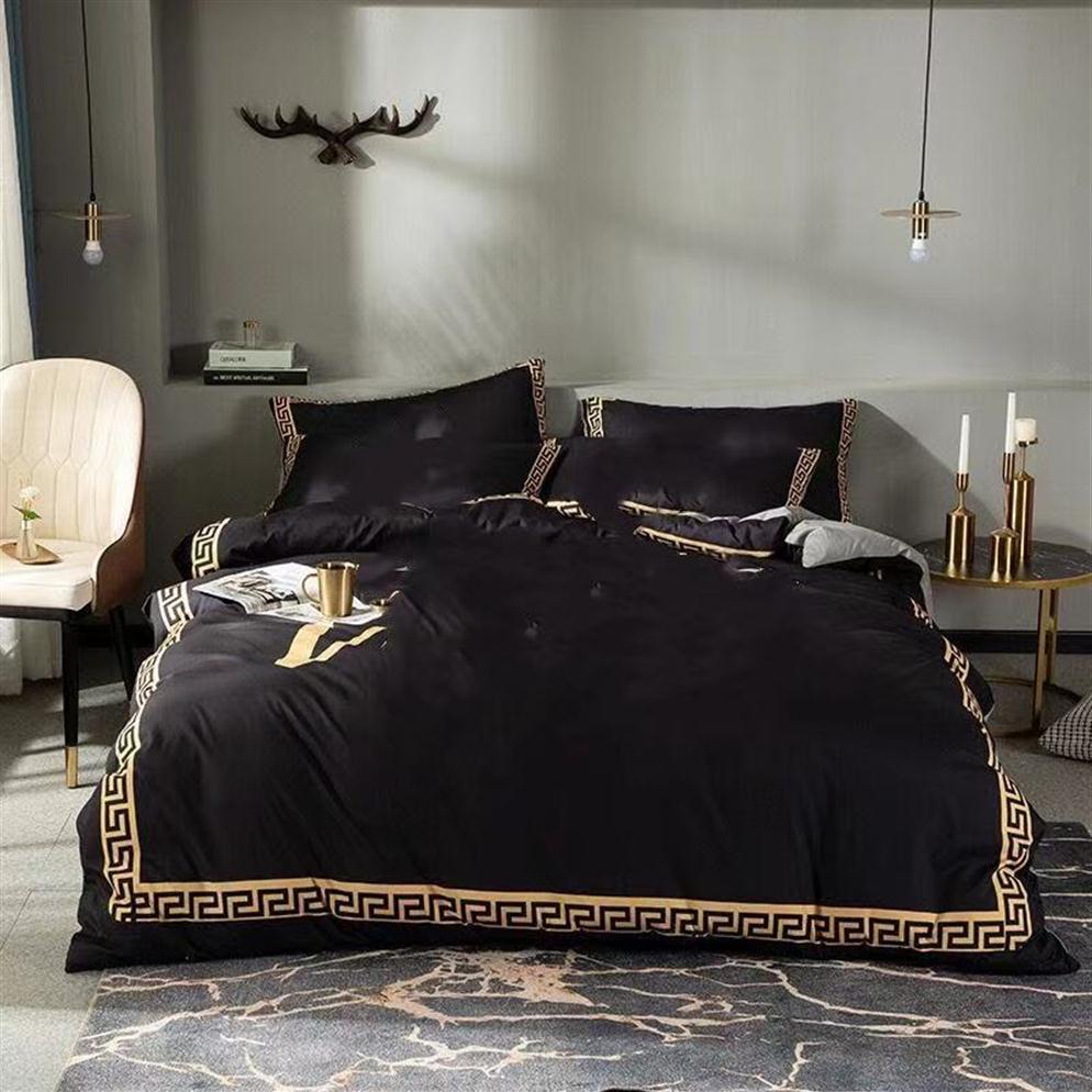 

Fashion black designer bedding sets duvet cover  king size bed comforters set covers bed sheet pillowcases263d, Same as pic