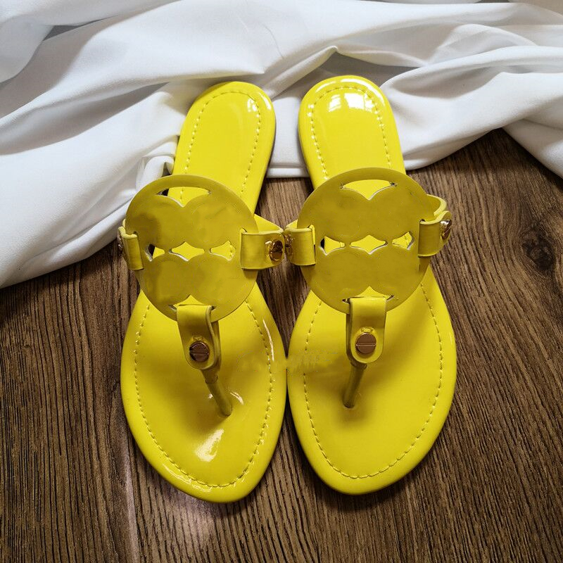 

Trend Designer Sandals For Womens Ladies Hollowed Out Flower Floral Rubber Leather Low Heels Flats Flip Flops Luxe Tories Slides Summer sliede Beach Shoes Sliders, #1