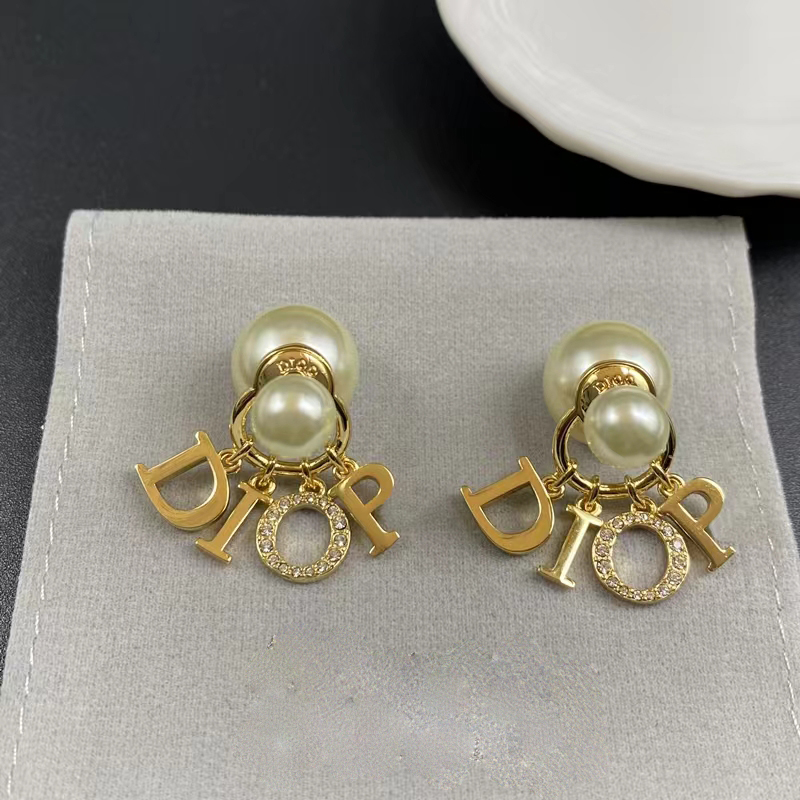 

designer Stud jewelry D di pearl letter simple fashion Charm temperament high sense versatile female Earrings tassels