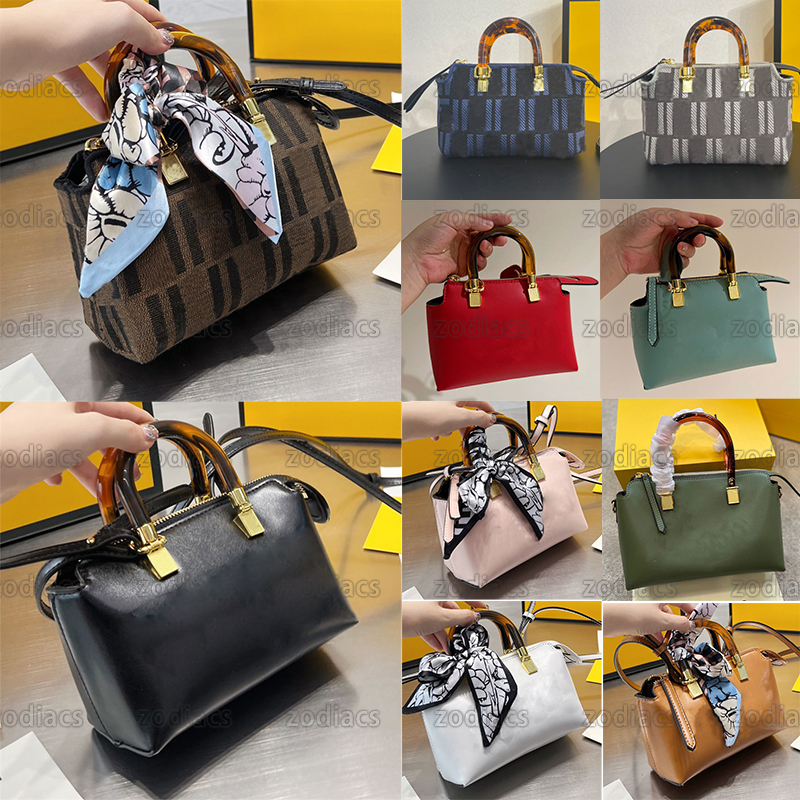 

Newest Luxury Designer By The Way Mini Boston bag Small Handbag Cross body Zipper Closure Leather Removable Strap Embossed Letters Multiple Colors Shoulder Bag hot, Customize
