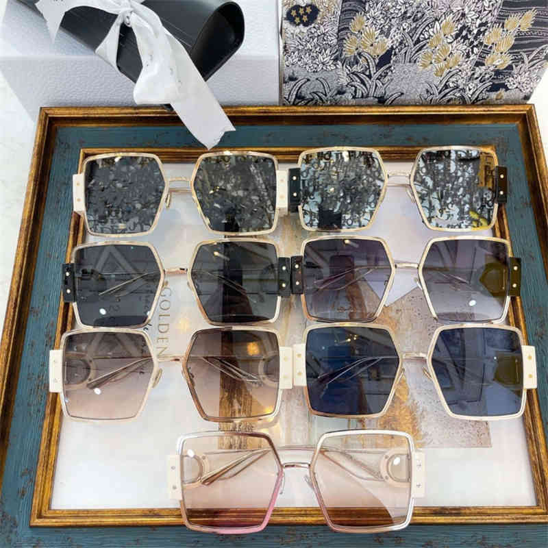 

Sunglasses Family D Li AI Yang Ying the same generous frame sunglasses women's show a small face 30montaigne Montaigne LSGV