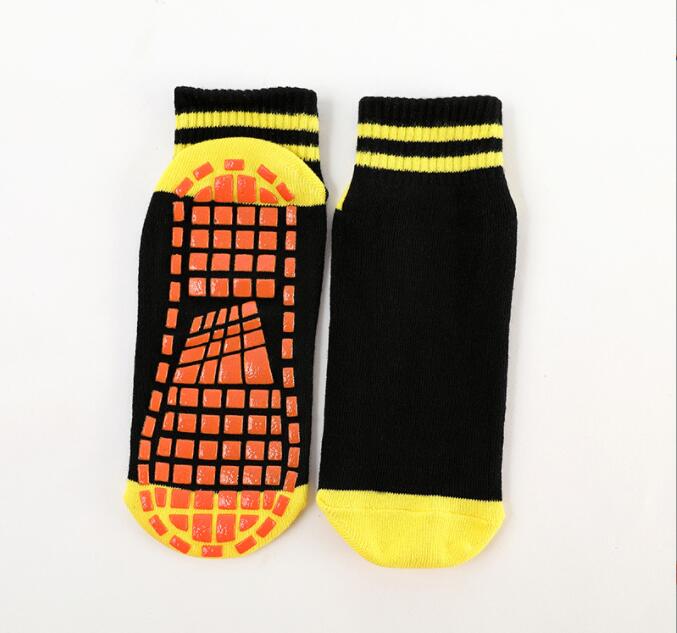 

profesional Children Adults trampoline socks Gym Yoga Jumping Sports Grip Barre pilates sox Non Slip Kids jumping Socks, Blue