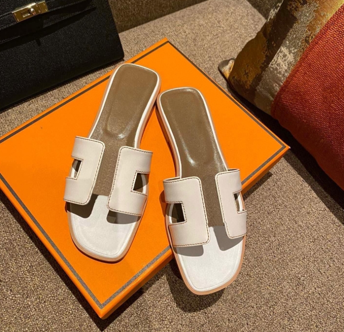 

Brand Ladies Sandals Summer Slippers Patent Leather Lychee Crocodile Leather Maroon Fonce Khaki Triple White Brown Classic Black Men's Fashion Sizes 35-42, 33