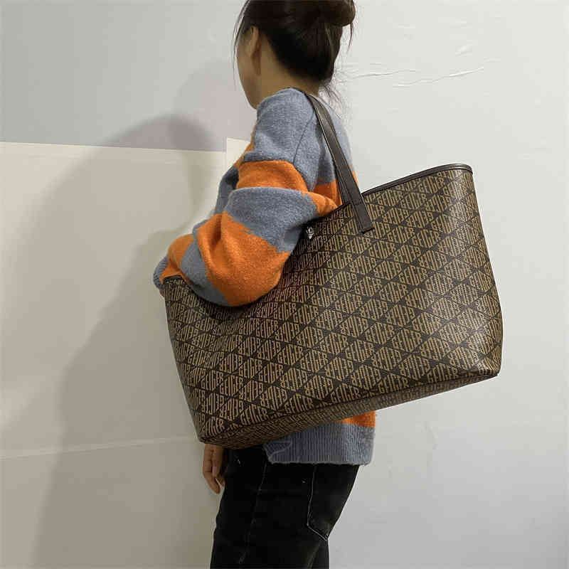 

kurt gei Totes Kurt Eagle Head Tote Women Designer Handbags Large Capacity Shopping Bag Simple And Generous Shopping Bag Fashion Tote 220622, Print-38x28x17cm