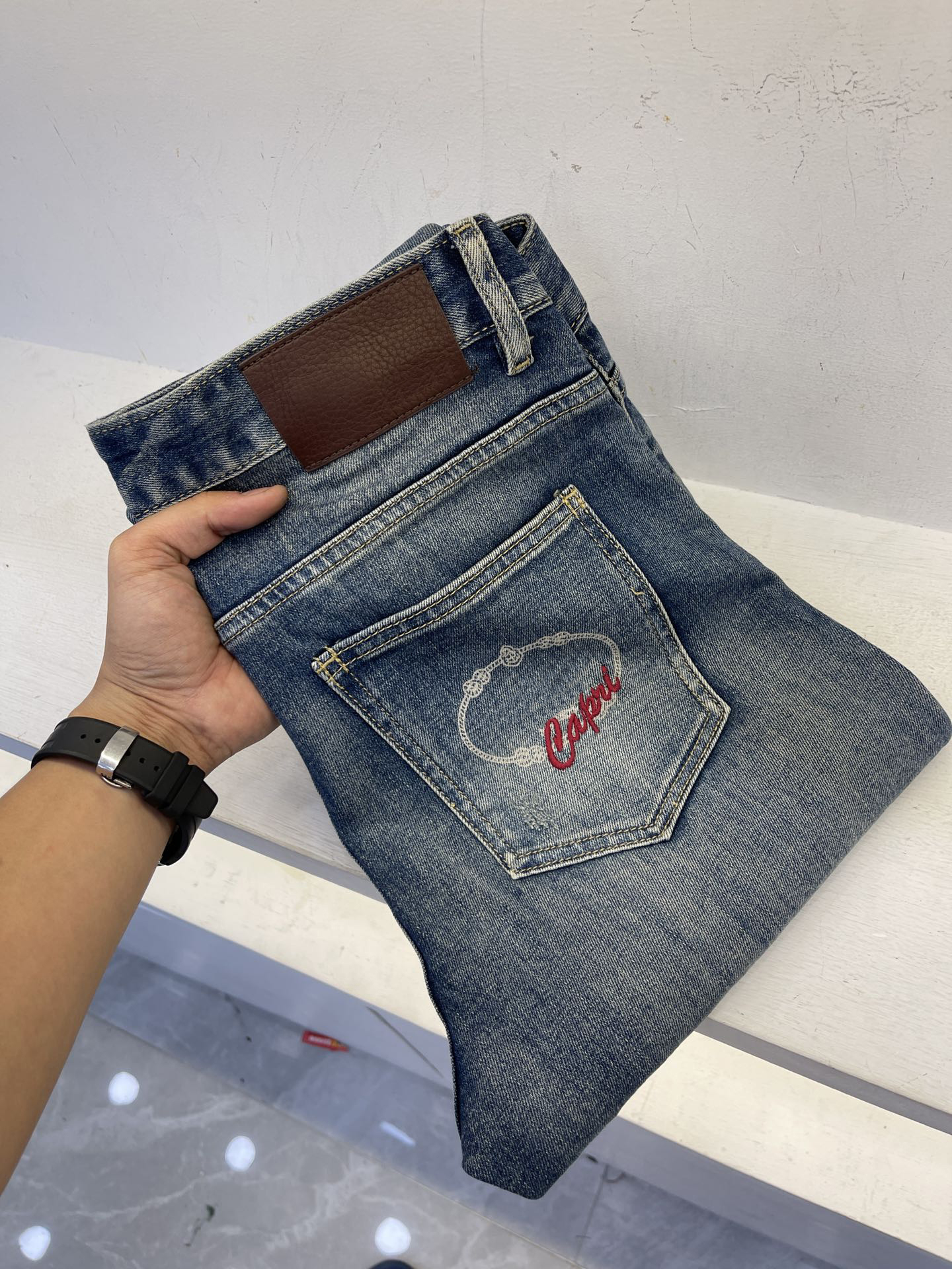 

202 Autumn and winter new fashion brand jeans comfortable tight edition casual designer jeans high quality cotton blended material pencil jeans for men, Style 1