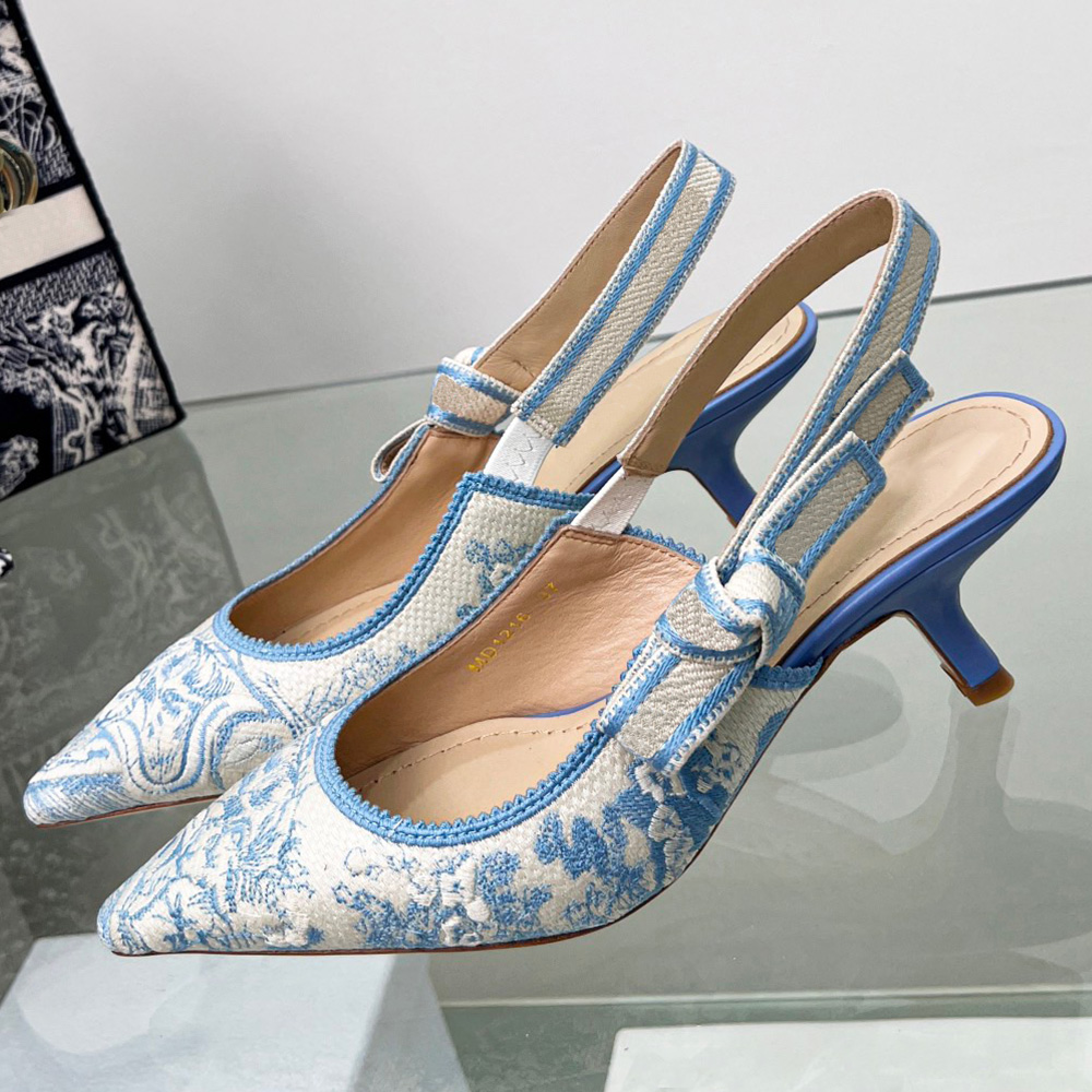 

JA SLINGBACK PUMP Shoes embroidered cotton ribbon bow and two tone logo on the 6.5cm 2.5 comma heel complete refined elegance that complements the brands other pieces, Shipping supplement