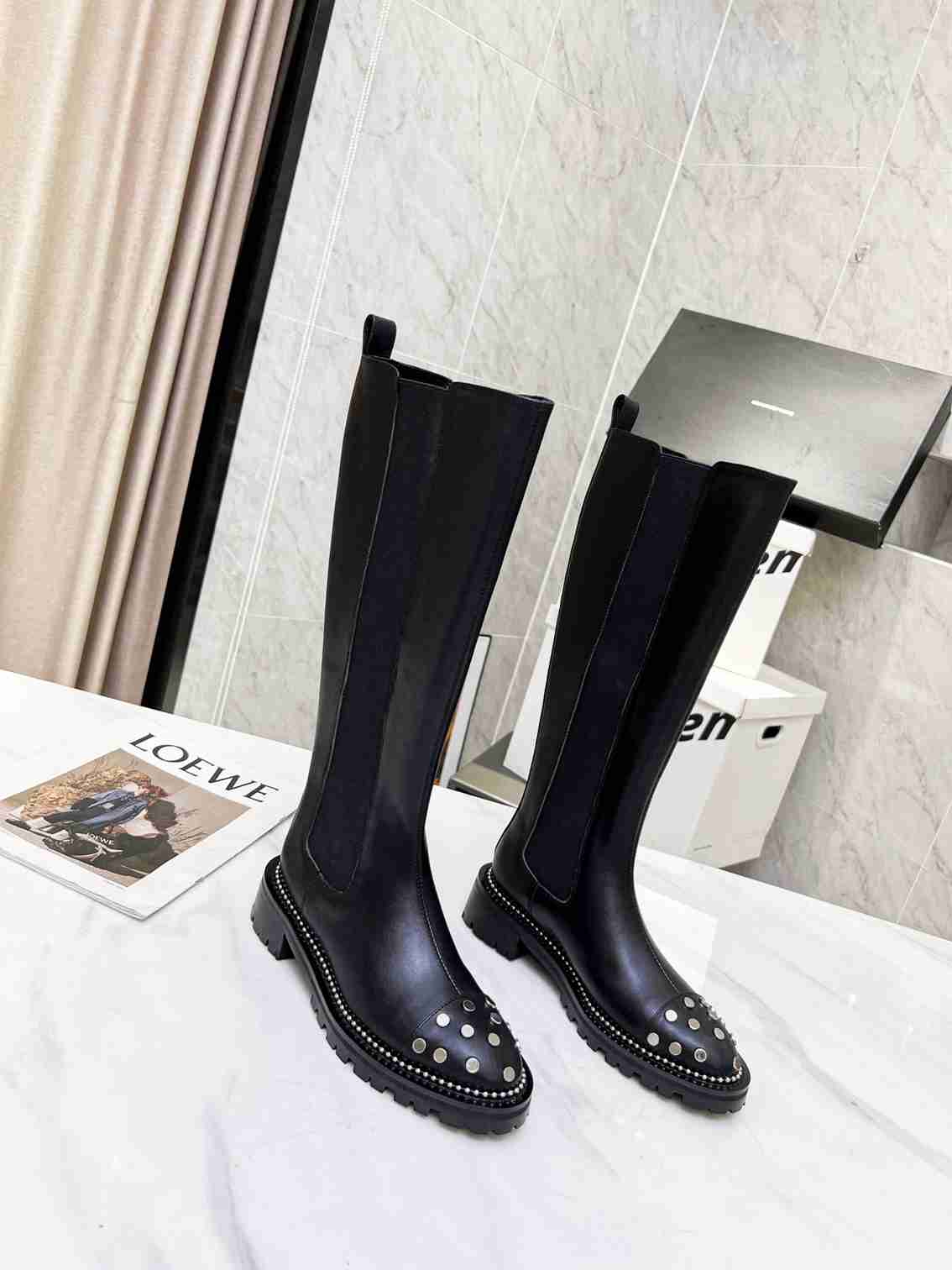 Nouvelle arrivée Boots de la cheville à genoux Martin Martin Cowboy Boots Motorcycle long Slip sur 16 pouces 8 pouces Hiver Rivet Brand Chaussure