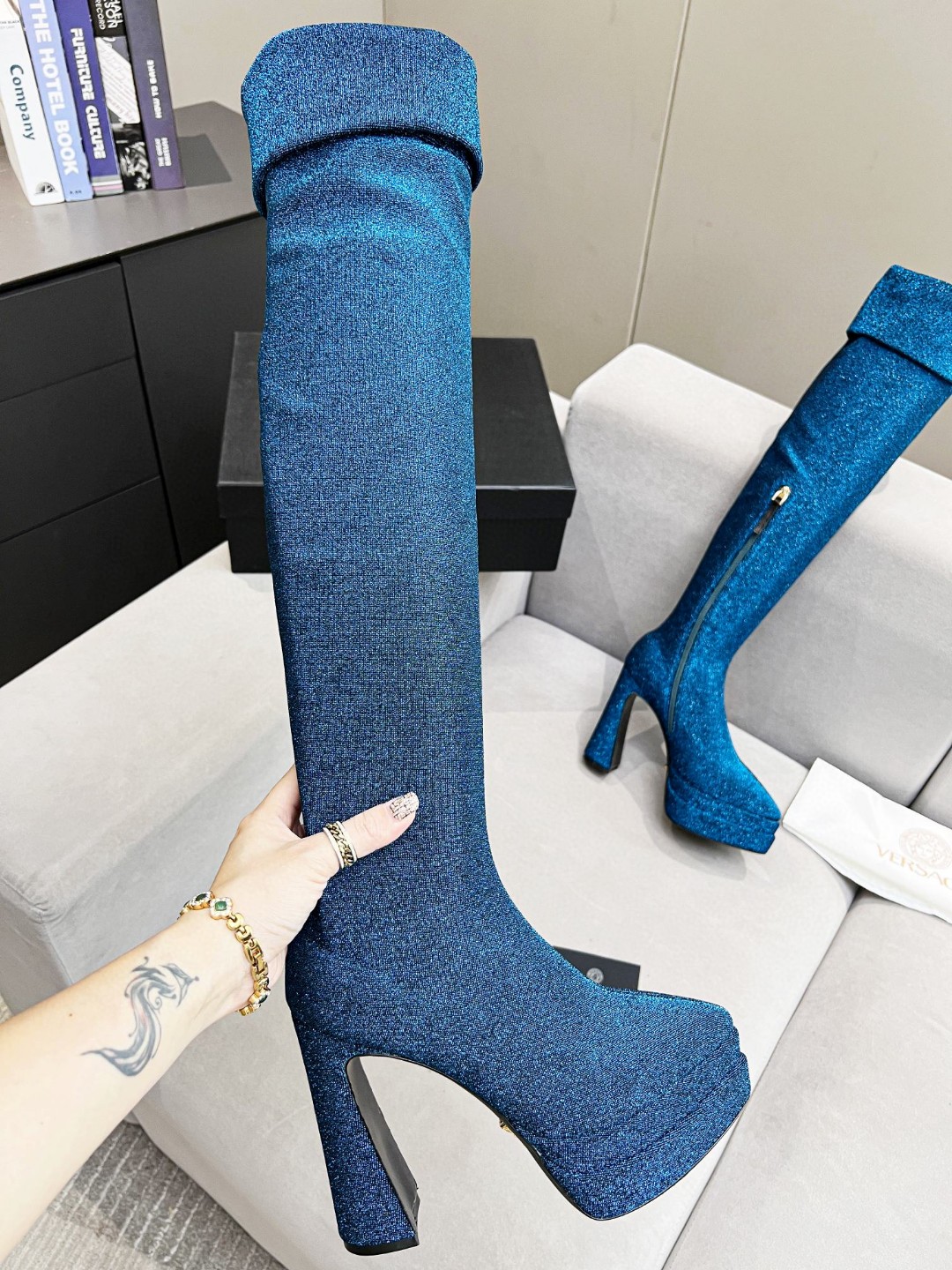 Femmes designer chaussures de luxe Bottes de terre en bois plate-forme de mode de cuisse de cuisse hautes bottes de neige ajboots pointus