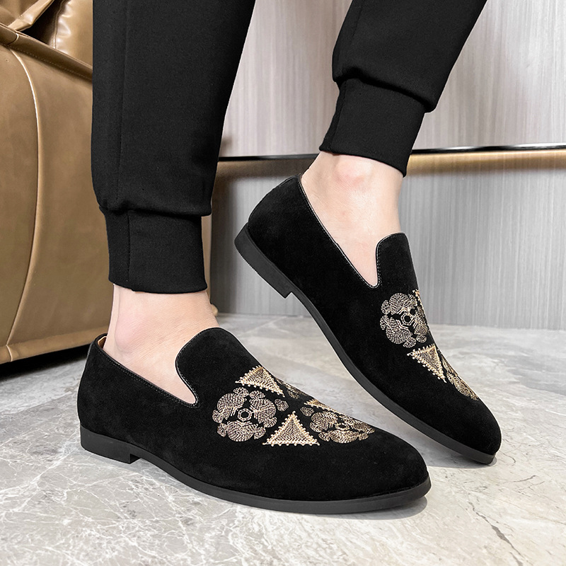 British Loafers Men Shoes Black Faux Suede Exquisite Embroidery Fashion Shoes