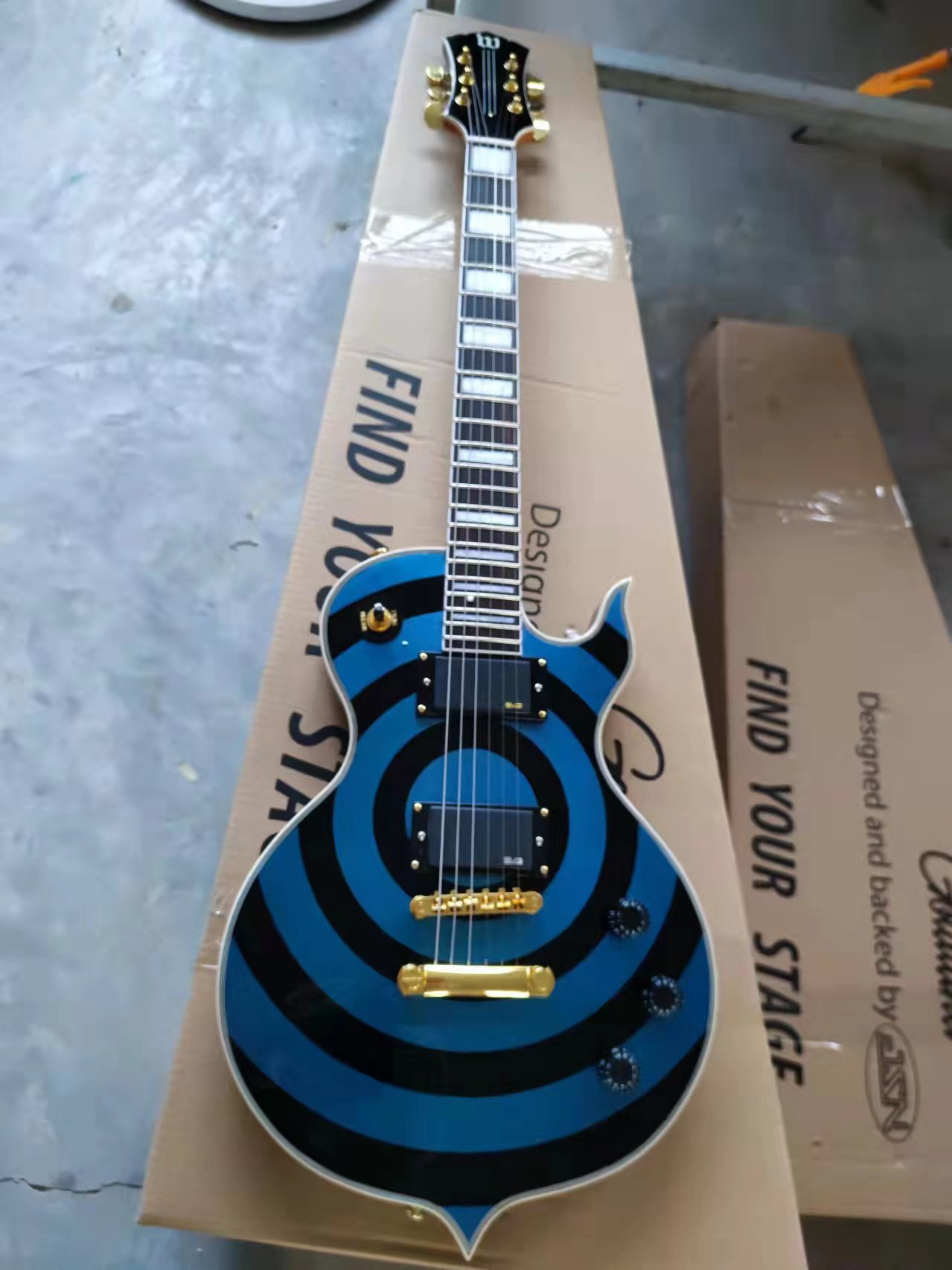 

Wylde Audio Odin Grail Zakk Guitar Metallic Blue Bullseye Electric-Guitar