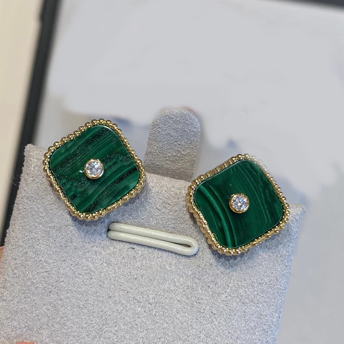 

Classic style 18k gold four-leaf clover Stud earrings women fashion minimalist designer earrings high quality with box