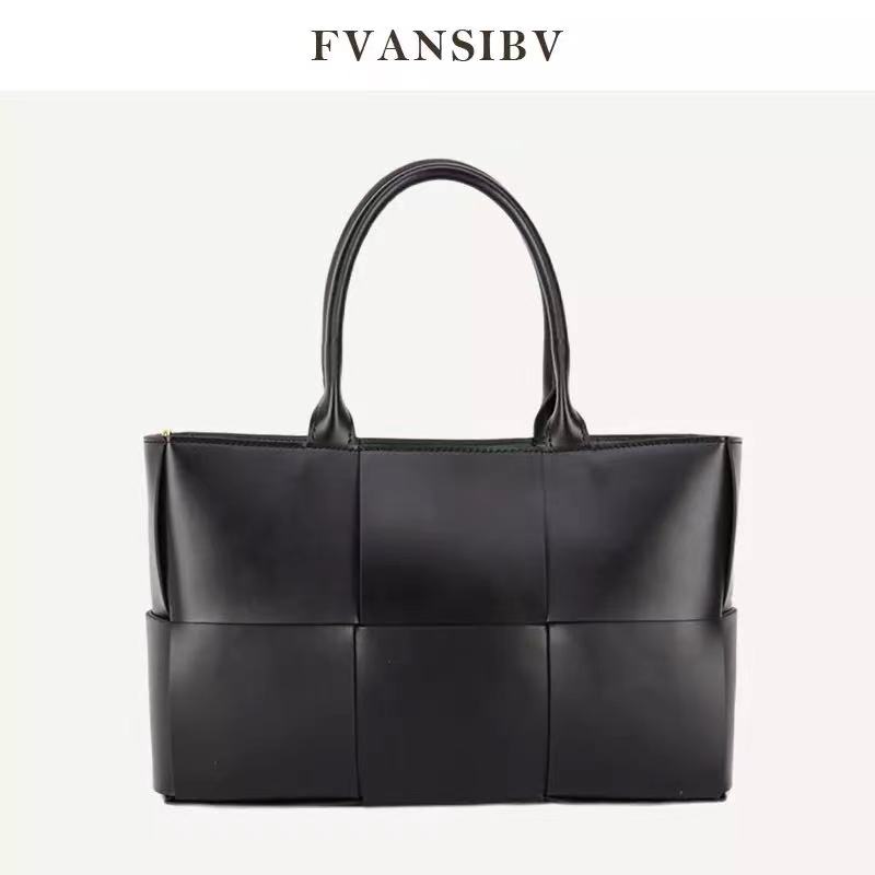 

Genuine Leather Large Women Woven Totes Bag Luxury Brand Design Handbag Fashion Shoulder Bag, White