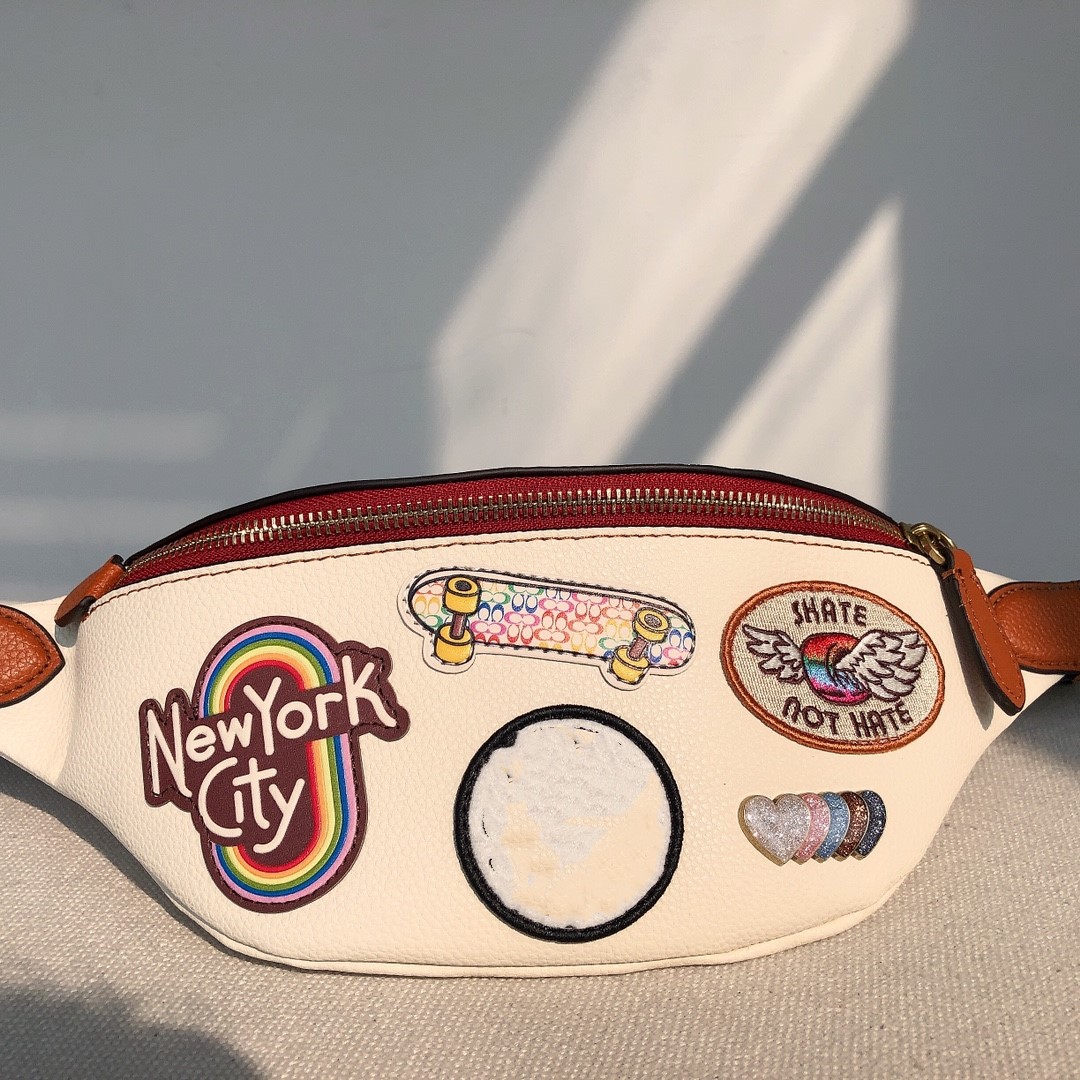 

Stunning Knitting small Bag Luxury Famous Designer Handbags Shoulder A quality Bags Cross Body Clutch Lady Fashion Classic Crochet Women Crossbody Chain, Bubble bag