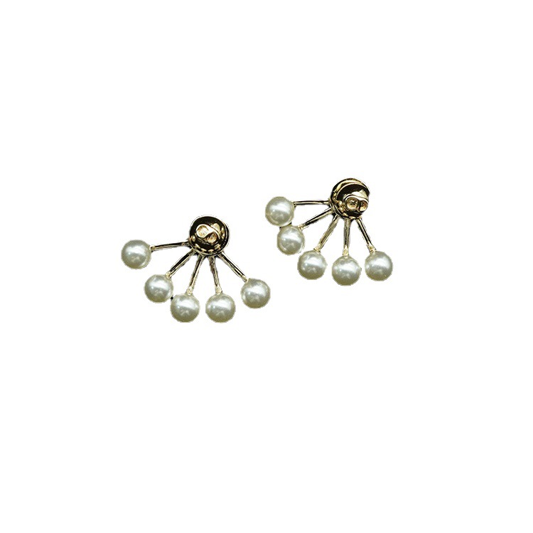 High Quality Hoop D Letter Pearl Pendant Women Stud Earrings Jewelry