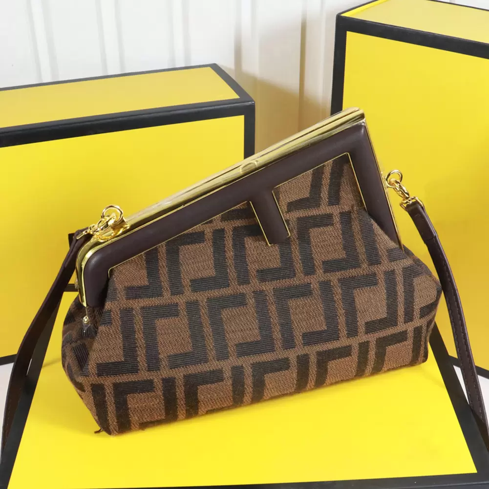 

2022Women Fashion Messenger Handbag Quality Genuine Dinner Hand Bags Leather Crossbody Bag Letter Shoulder Back Pouch 002, No bags