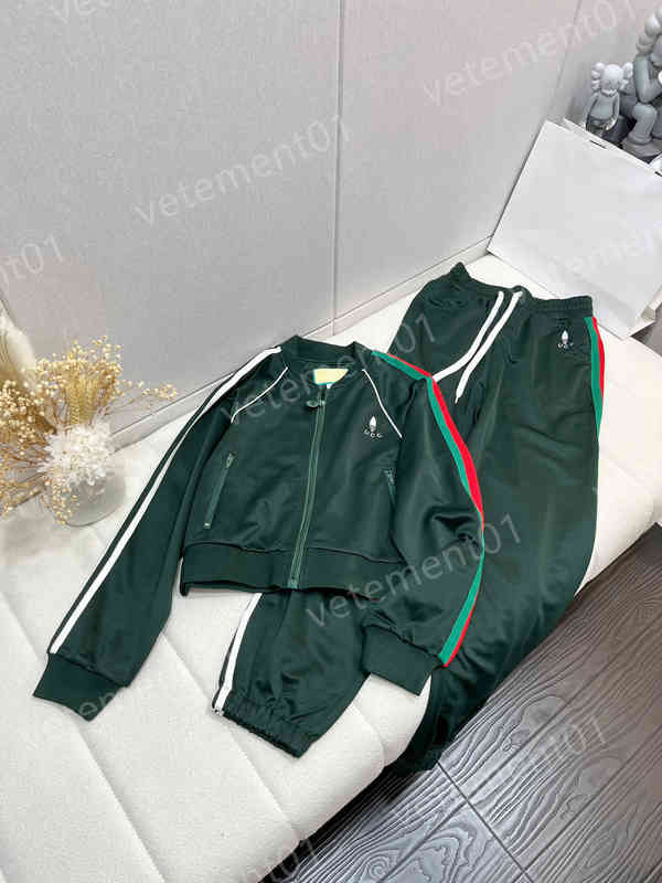 

GCI Tracksuits Women Jackets Pants Two Piece Sets GU Embroidery Print Brand Sweatsuits