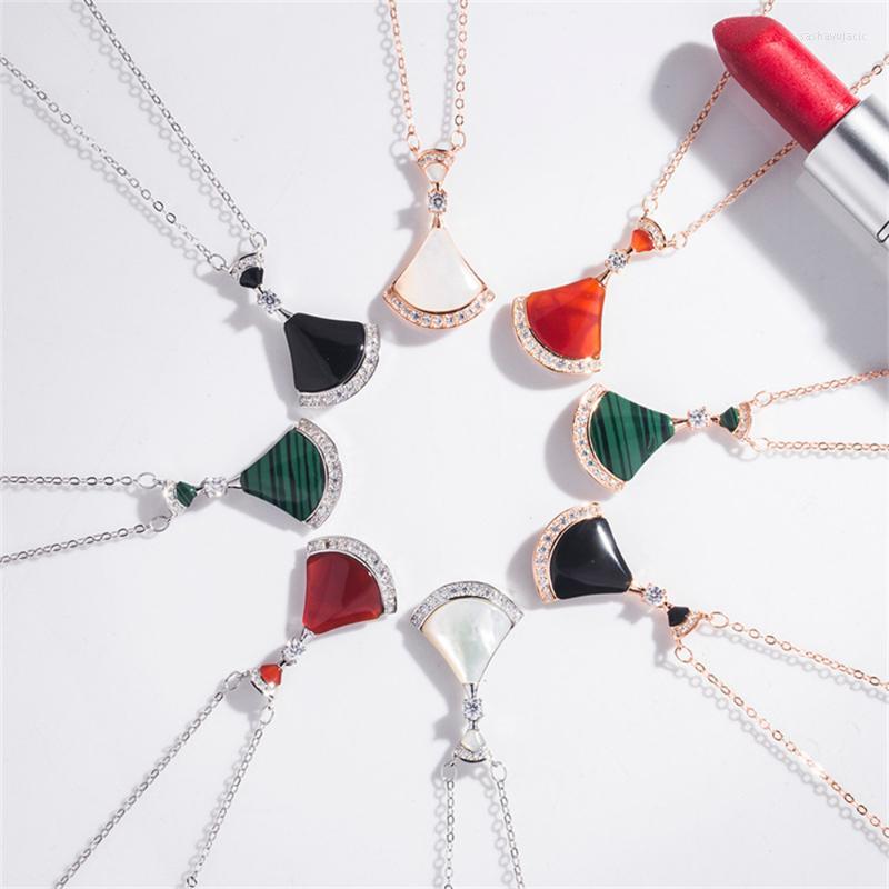 

Pendant Necklaces Small Skirt Fritillaria S925 Sterling Silver Necklace Fan White Carnelian Shell Clavicle ChainPendant