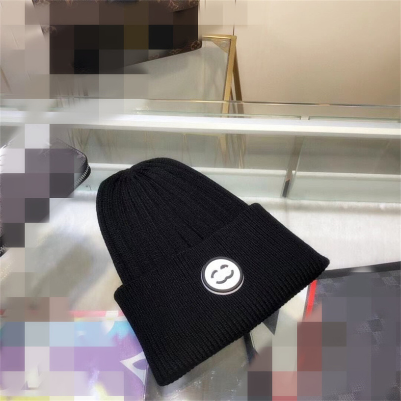 

2022 Fashion Beanie Cap Mens Womens Fitted Hats Unisex Cashmere Letters Casual Skull Caps Outdoor Fashion High Quality 6 Colors Knitted Hat