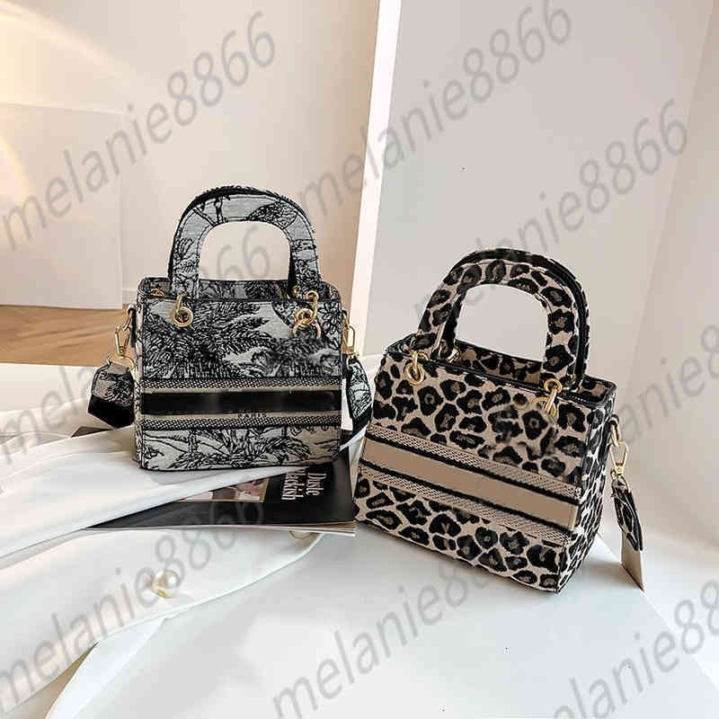 

DesignersHandbag 2022 New Korean Messenger Bag Women's Casual Texture Single Shoulder Fas, Leopard black