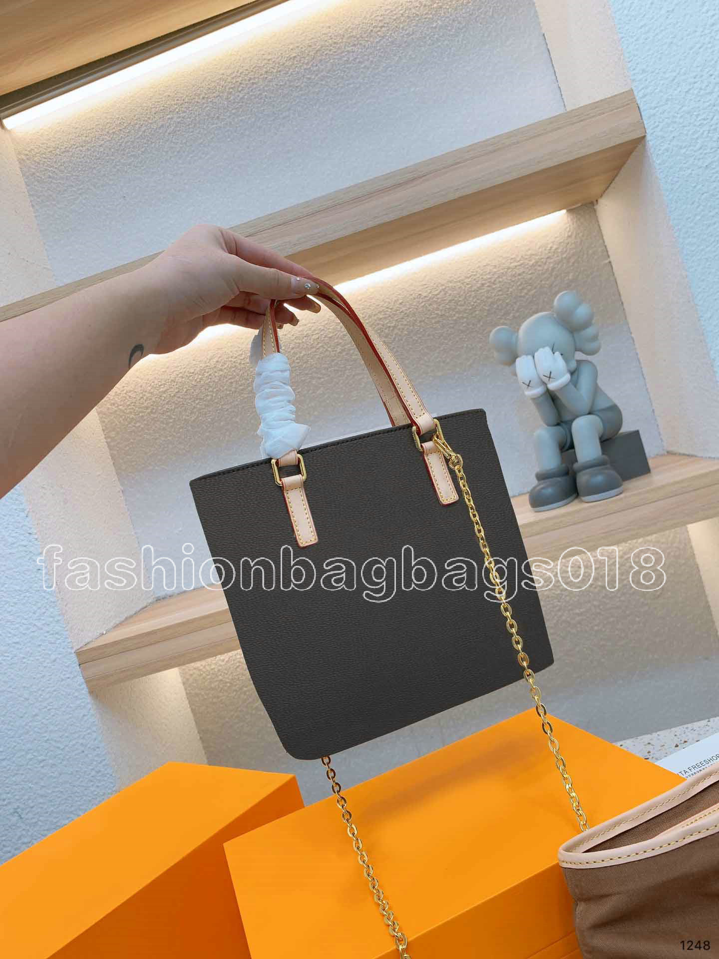 

Vivian Bucket Bag Classic Vintage Handbag Designers Monograms Canvas Totes Womens Shopping Bag