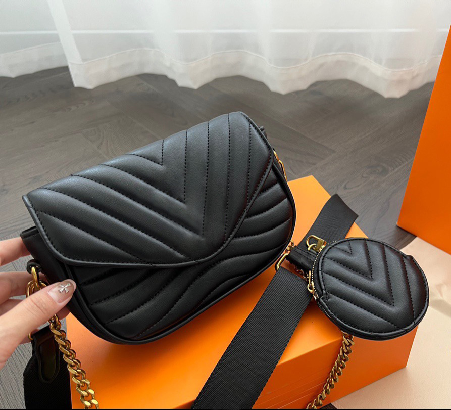 Sacs à bandouliers Designer Femme Cross Body Body Bods Fashion Broidered Letter Modèle Chaîne de chaîne Hands High Quality