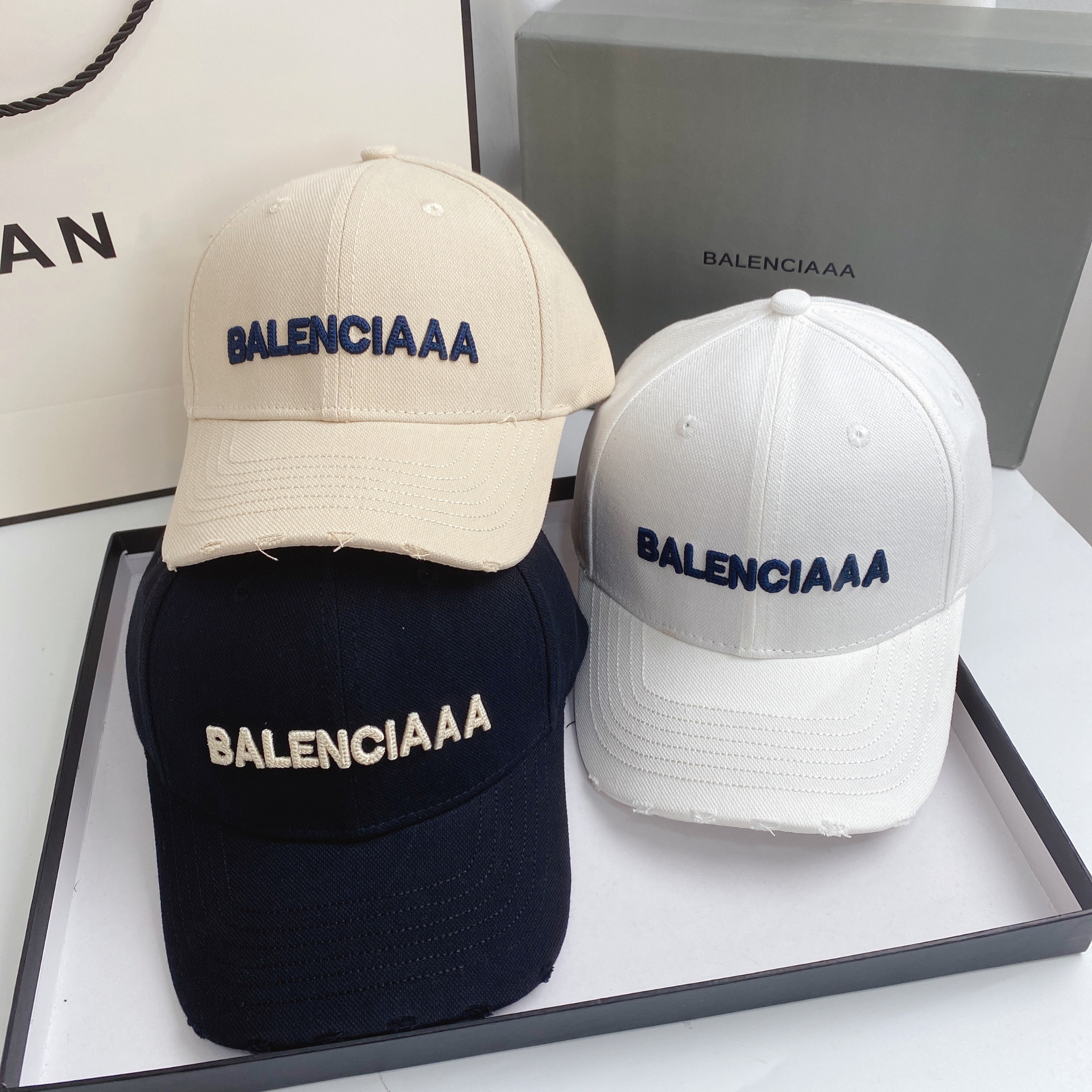 

Ball Caps For Women And Man Designer Luxury Letter Solid Cotton Frayed Cap Costomize&Design Logo Your Own Idea, Black