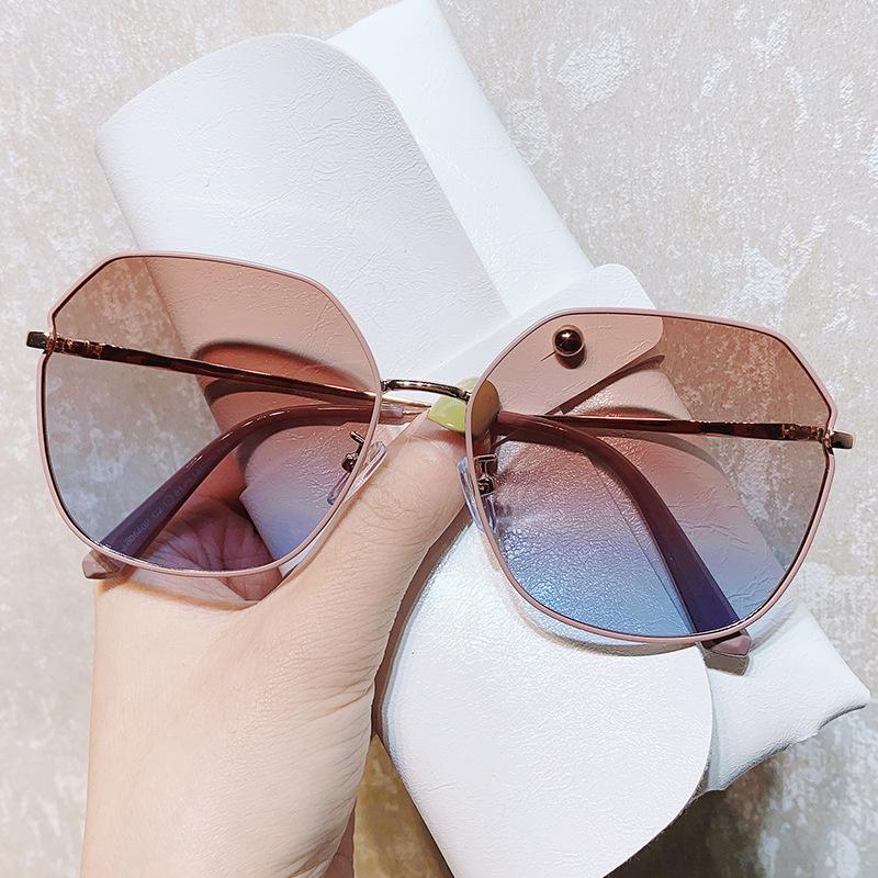 

Sunglasses Fashion Brand Design Rimless Women Men Vintage Retro Sun Glasses Cutting Lens Gradient Female UV400 EyewearSunglasses