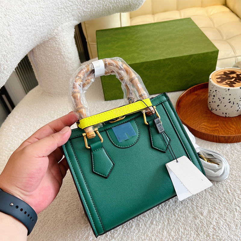 

classic fashion bamboo tote bags 2022 woman luxury men designer bags high quality channel diana crossbody totes shoulder purses handbags bag wallet backpak, Black