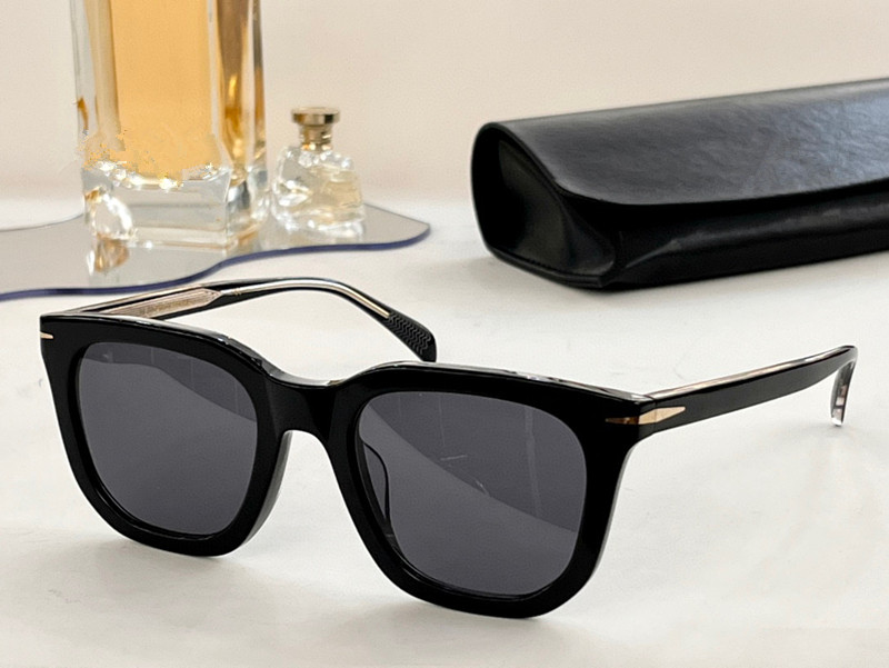 

Sunglasses For Women Men Summer 1076 Style Anti-Ultraviolet Retro Plate Square Full Frame Fashion Eyeglasses Random Box