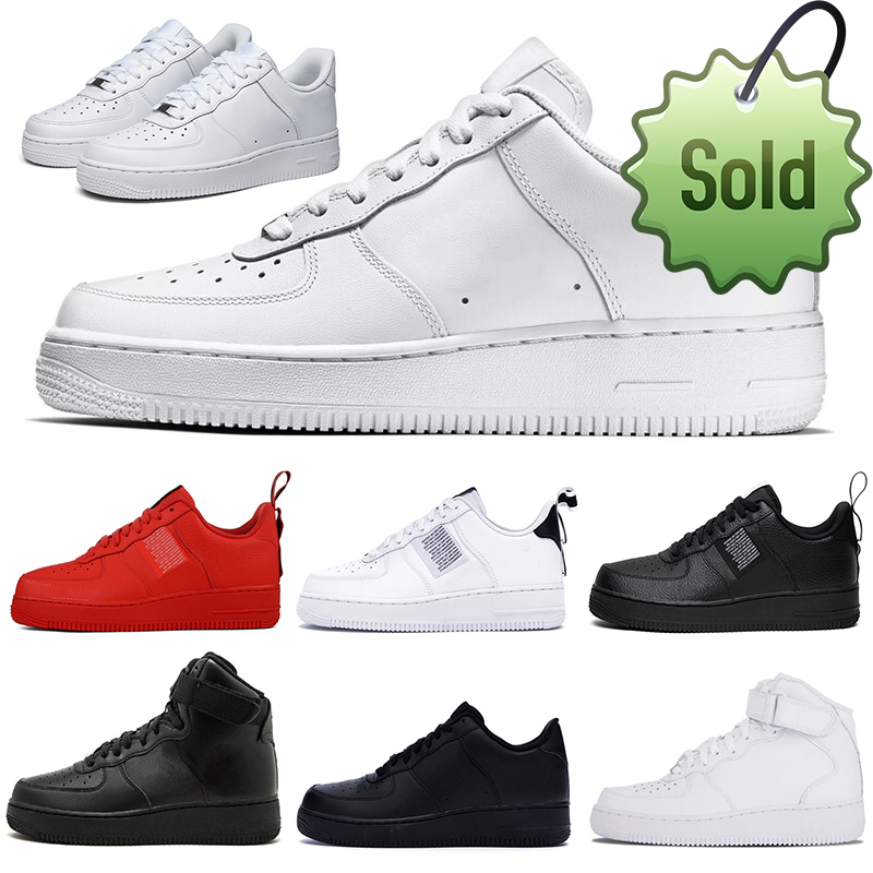 

Summer Sandals platform shoe 1 men women casual shoes 1s classic Triple White Utility Black Red mens womens trainers outdoor sports sneakers 36-45, Triple black low