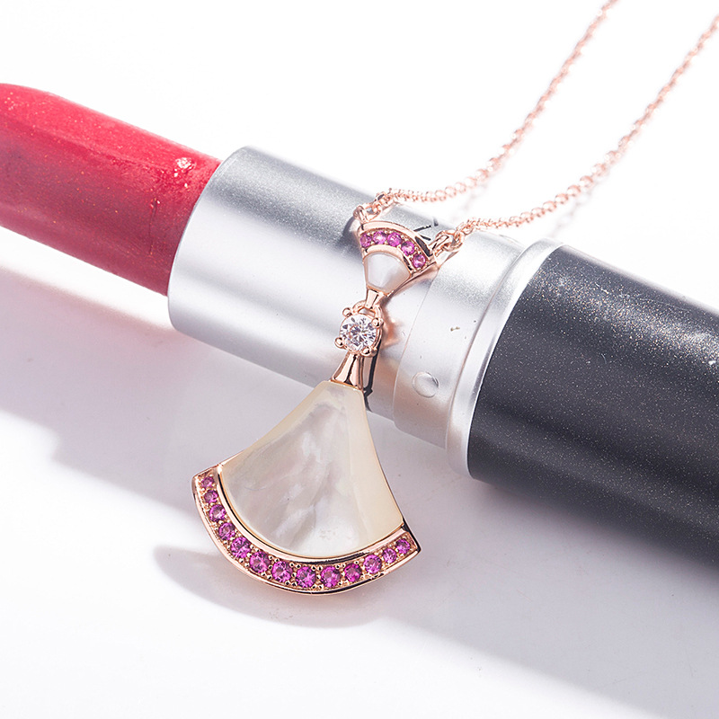 

Necklaces Bracelet designer jewelry silver pink diamond inlaid small skirt hem necklace original buckle natural white fritillary dinner elegant fan pendant