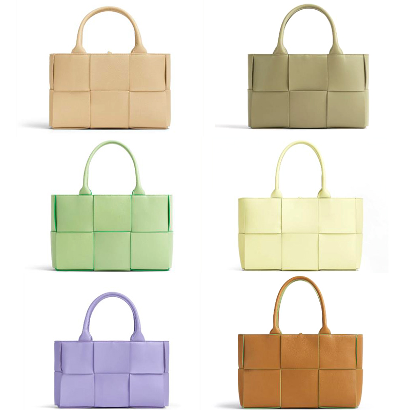 

Designer Arcos Medium Tote Bags Pouch Womens Handbag Purse Intreccio Grained Leather Luxurys Designers Shoulder Crossbody Bag Wallets, Color 1