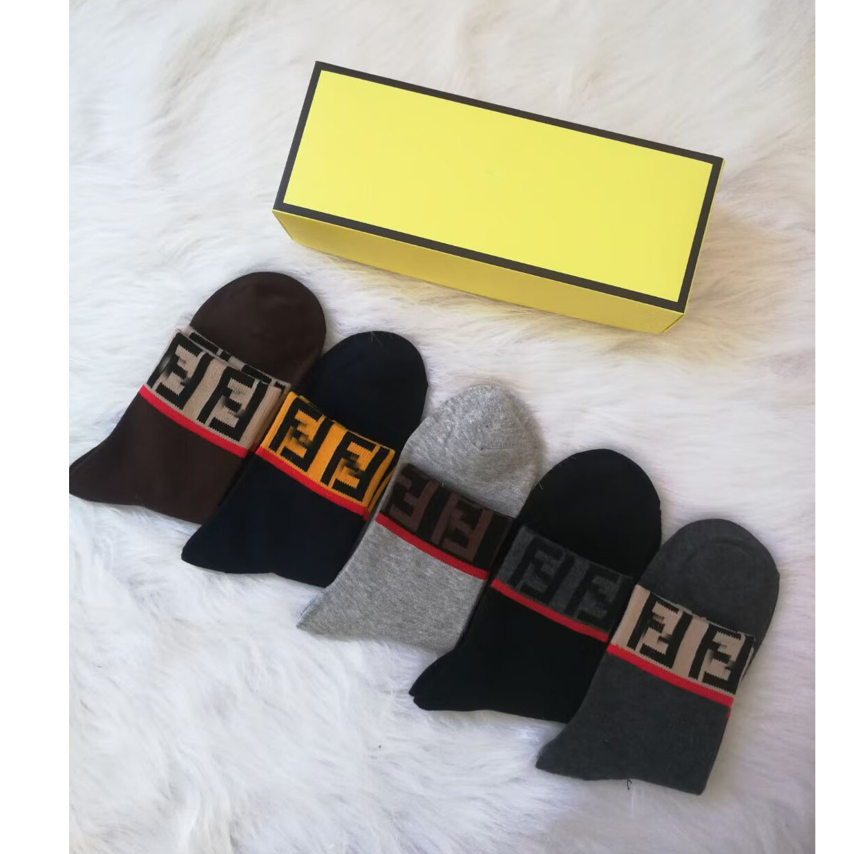 

Fashion Designer Brand Letter Cartoon Printing Socks Luxury Women Wool Knitting Stripe Grid Stockings Winter Men Women Outdoor Sports Keep Warm Cotton Long Sock