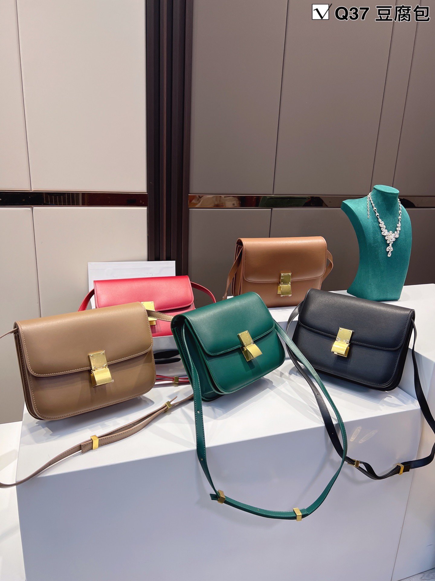 

Designers shoulder bag luxurious tote Famous purse handbag message bags cluth top quality classic Genuine leather Crossbody Original Box, 18cm brown