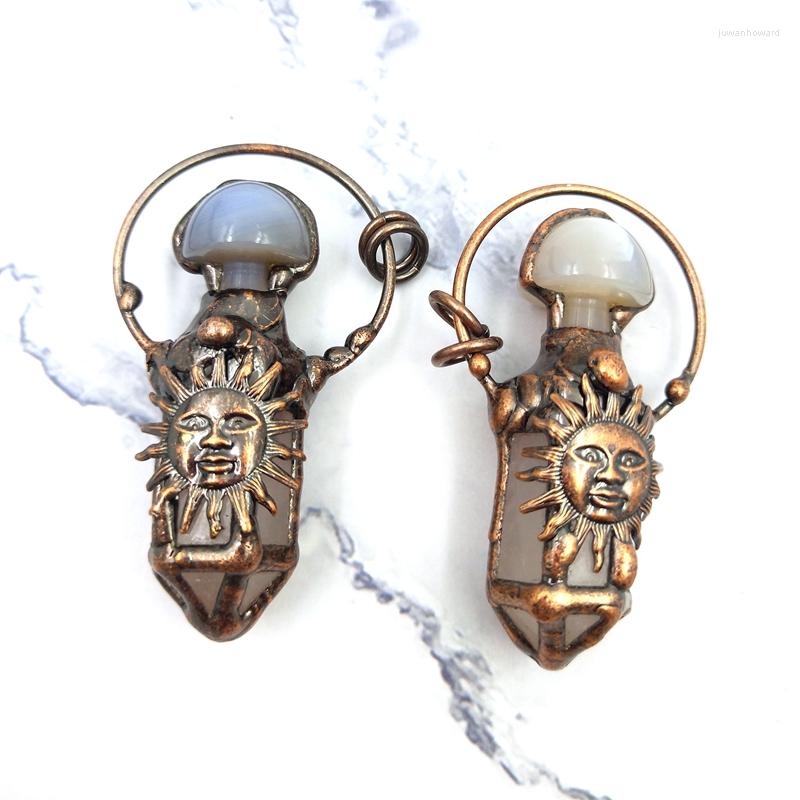 

Pendant Necklaces Bronze Soldered Natural Agate Raw Rose Quartz Ancient Copper Sun Face Fashion Design Crafts For Women's Necklace Charm