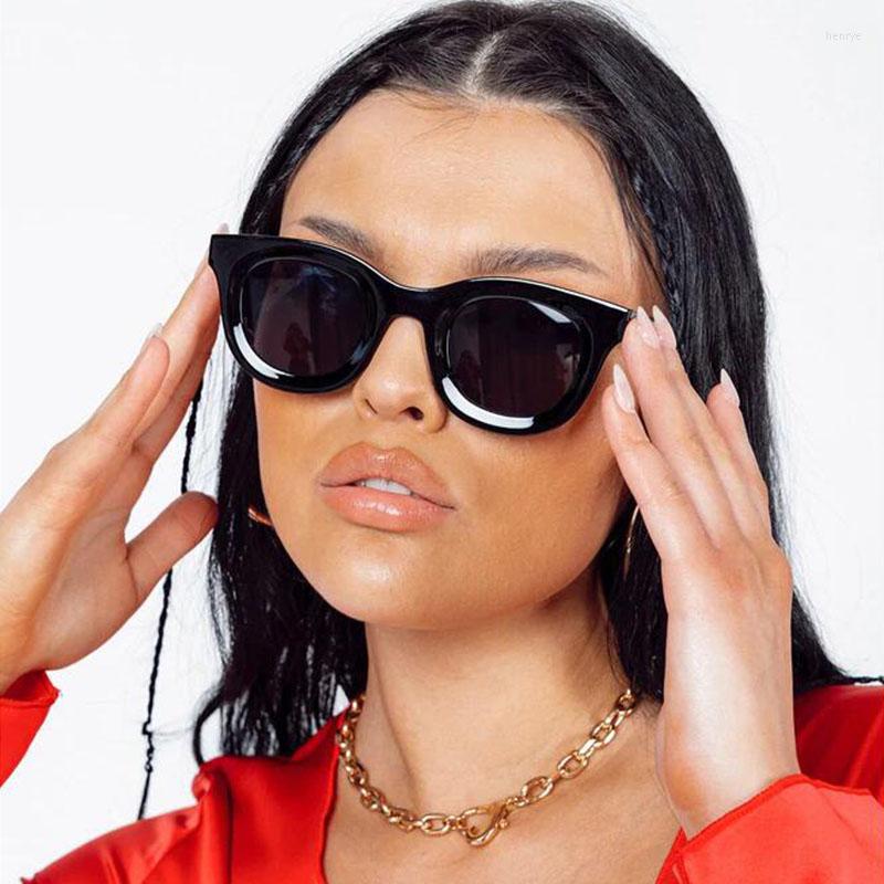

Sunglasses Retro Round Clear Women's Fashion Classic Brand Designer Small Ladies Vintage Glasses UV400