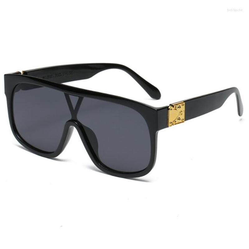 

Sunglasses Conjoined Fashion Lady Glasses With Large Frames For Men And Women Wholesale 10 Piece 18081