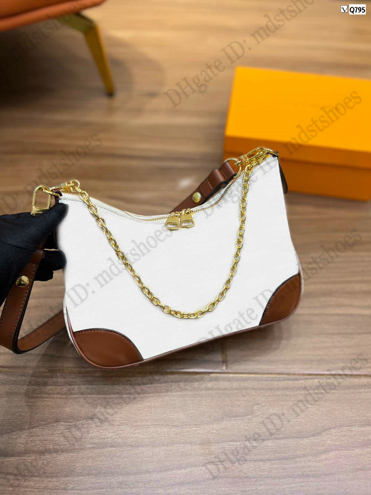 

Vintage Classic Odeon Shoulder Bag Embossed Monograms Cowhide Leather Designers Luxuries Cross Body