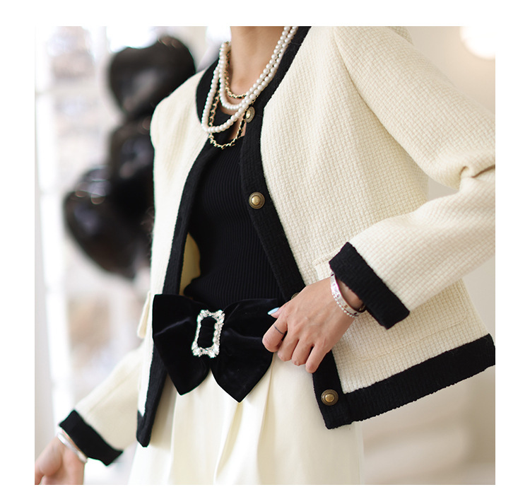 

2022 Autumn Round Neck Tweed Panelled Jacket Contrast Color Long Sleeve Single-Breasted Pockets Jackets Coat Short Outwear 22G186241, White