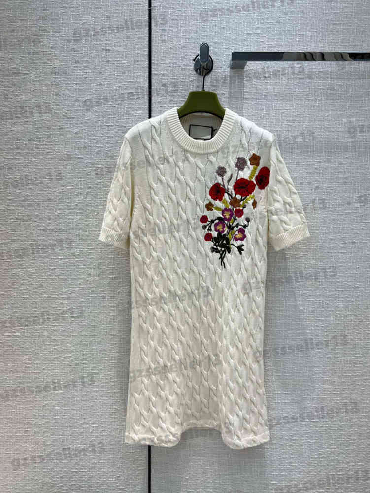 

Twist Knit Dress For Womens Gu Luxury Designer Casual Dresses Floral Logo Embroidered Crew Neck A-line Skirt Women Clothing 0912