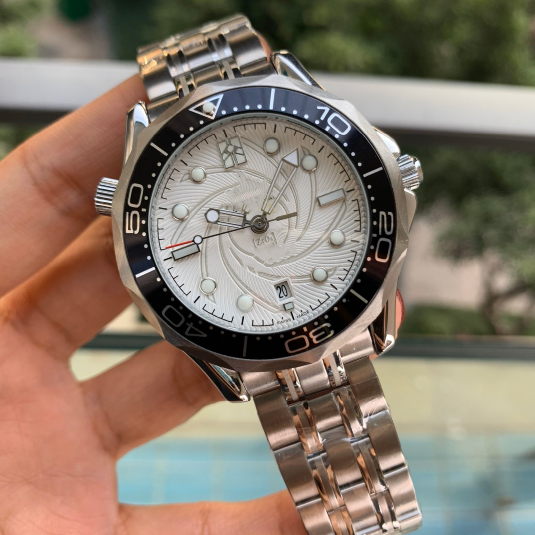 

Brand new 2022 top quality watch 007 james men's watches 300m watch automatic movement montres mouvement